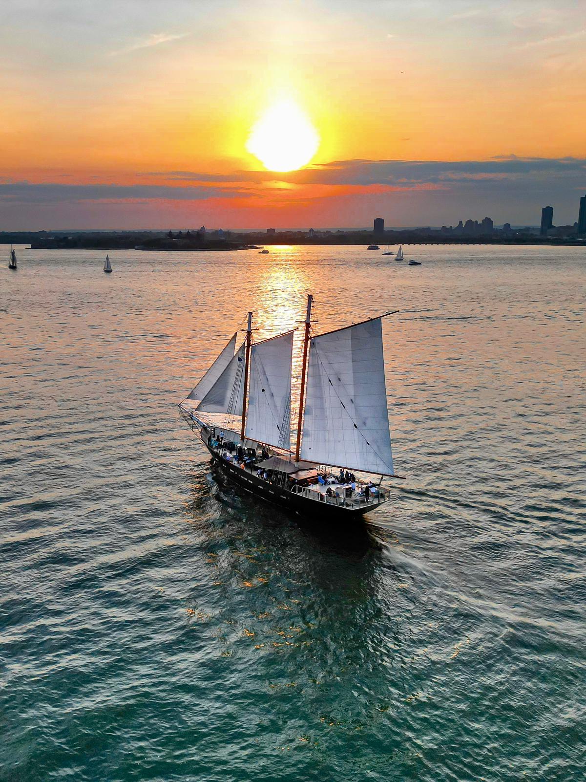 Clipper City - Manhattan by Sail